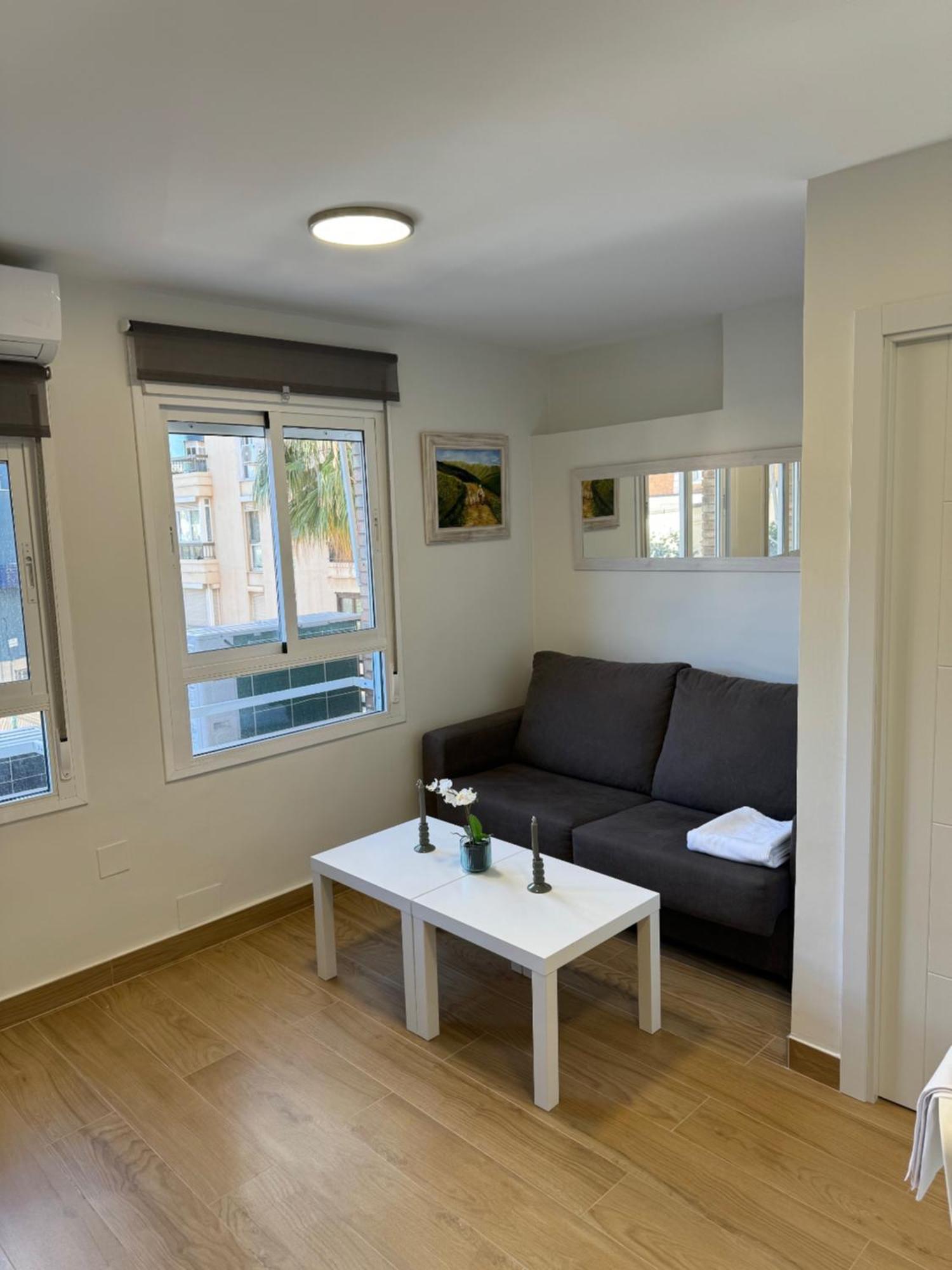 Mediterranean Malagueta Suite Малага Экстерьер фото