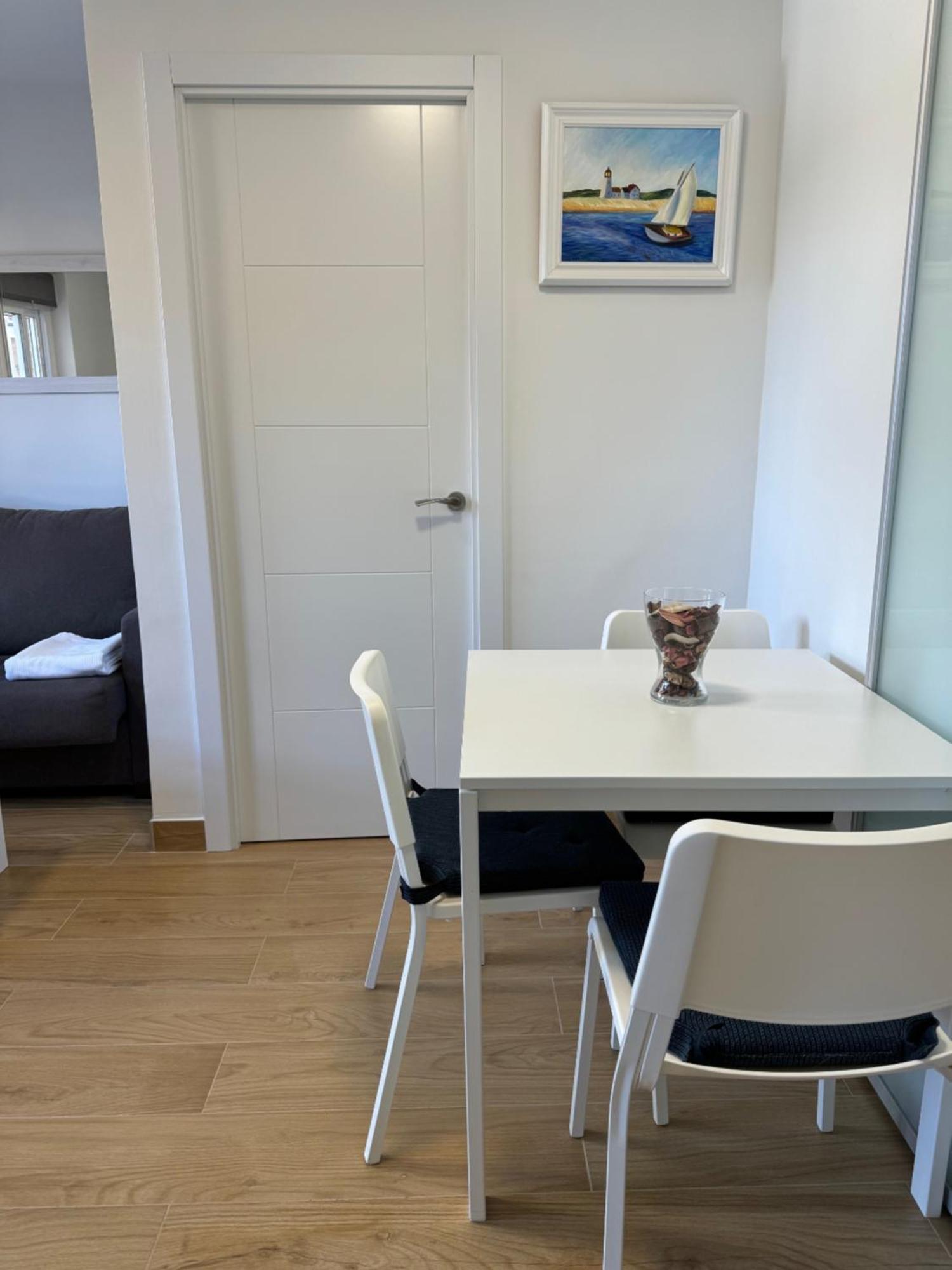 Mediterranean Malagueta Suite Малага Экстерьер фото